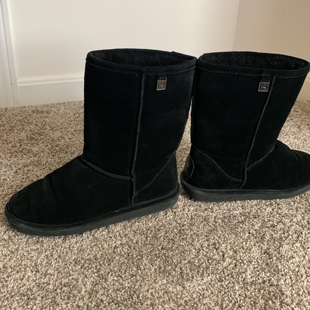 Bearpaw Black Short Boots - Picture 6 of 6